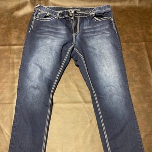 Maurices jeans